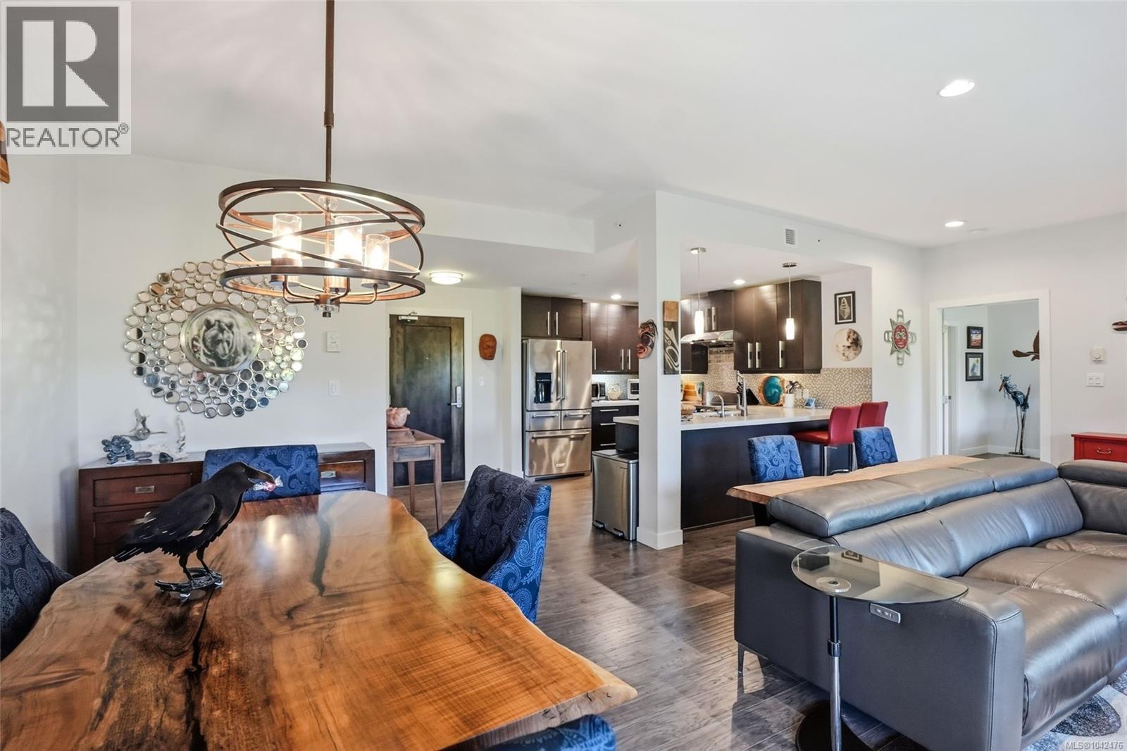 #203 439 College Rd - 37