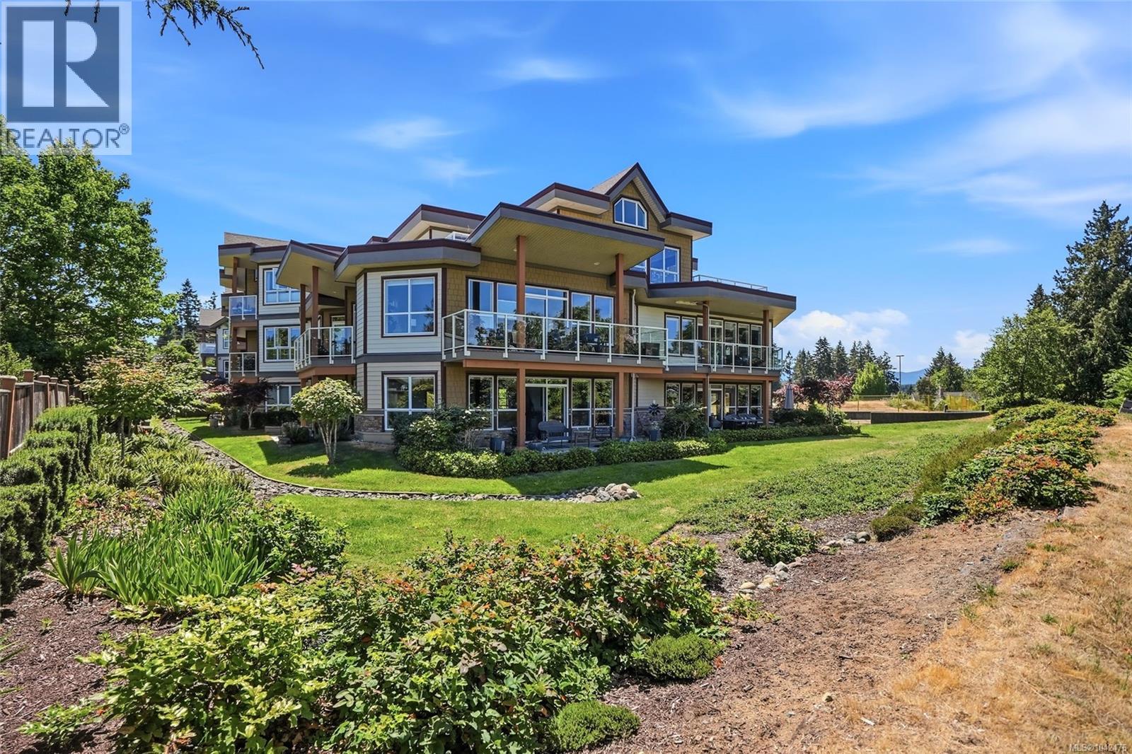 #203 439 College Rd - 40