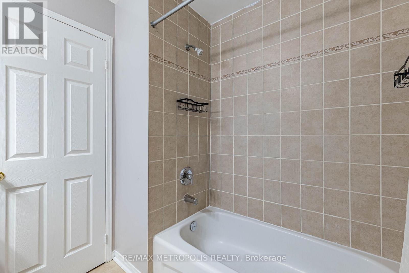 26 BEESTON ROAD - Image 35