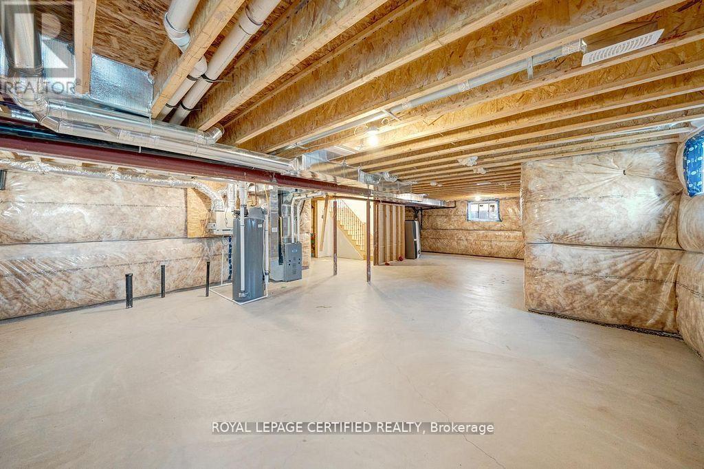8077 BROOKSIDE DRIVE - 39