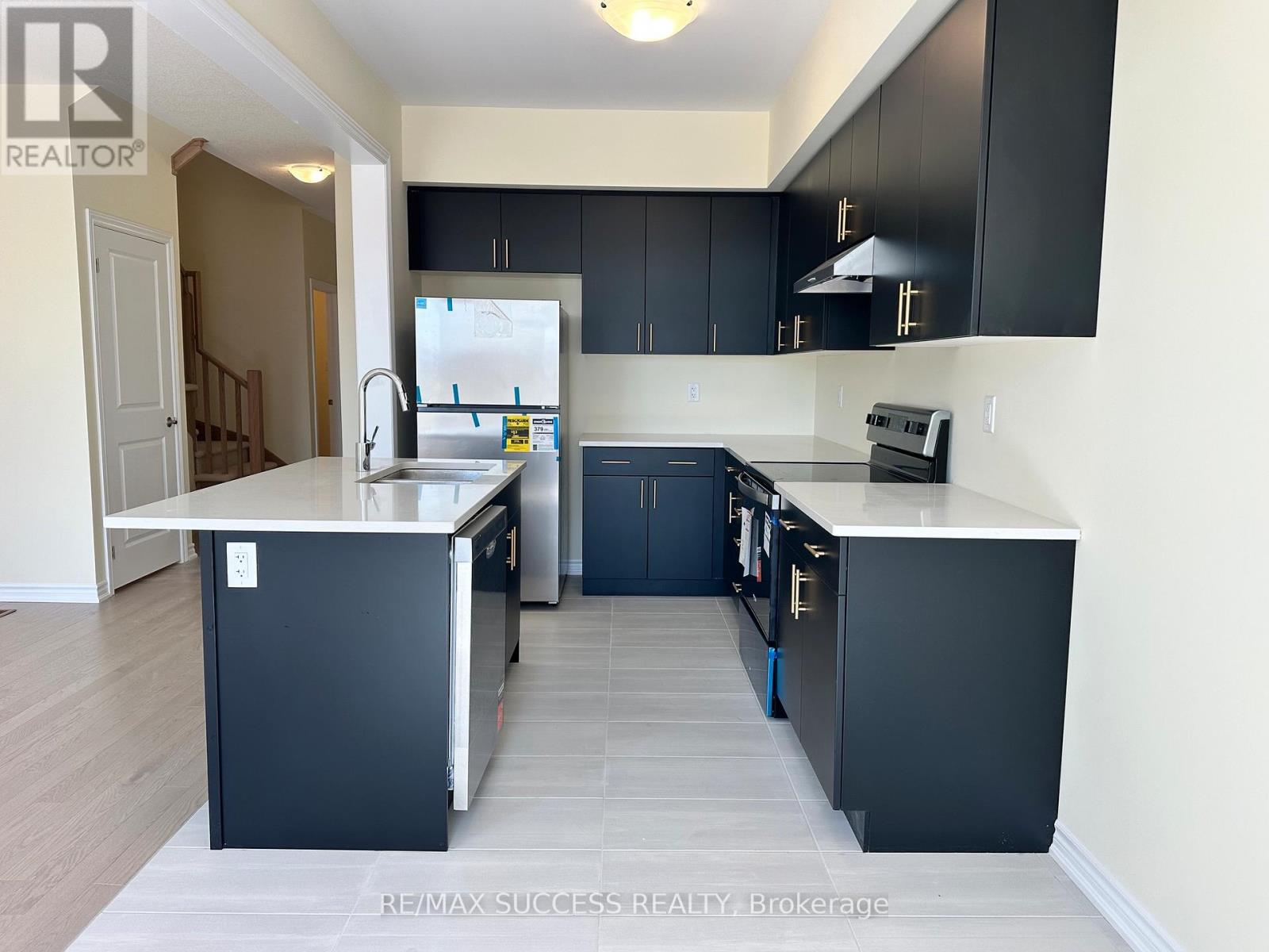 7 CHAPMAN ROAD - 12