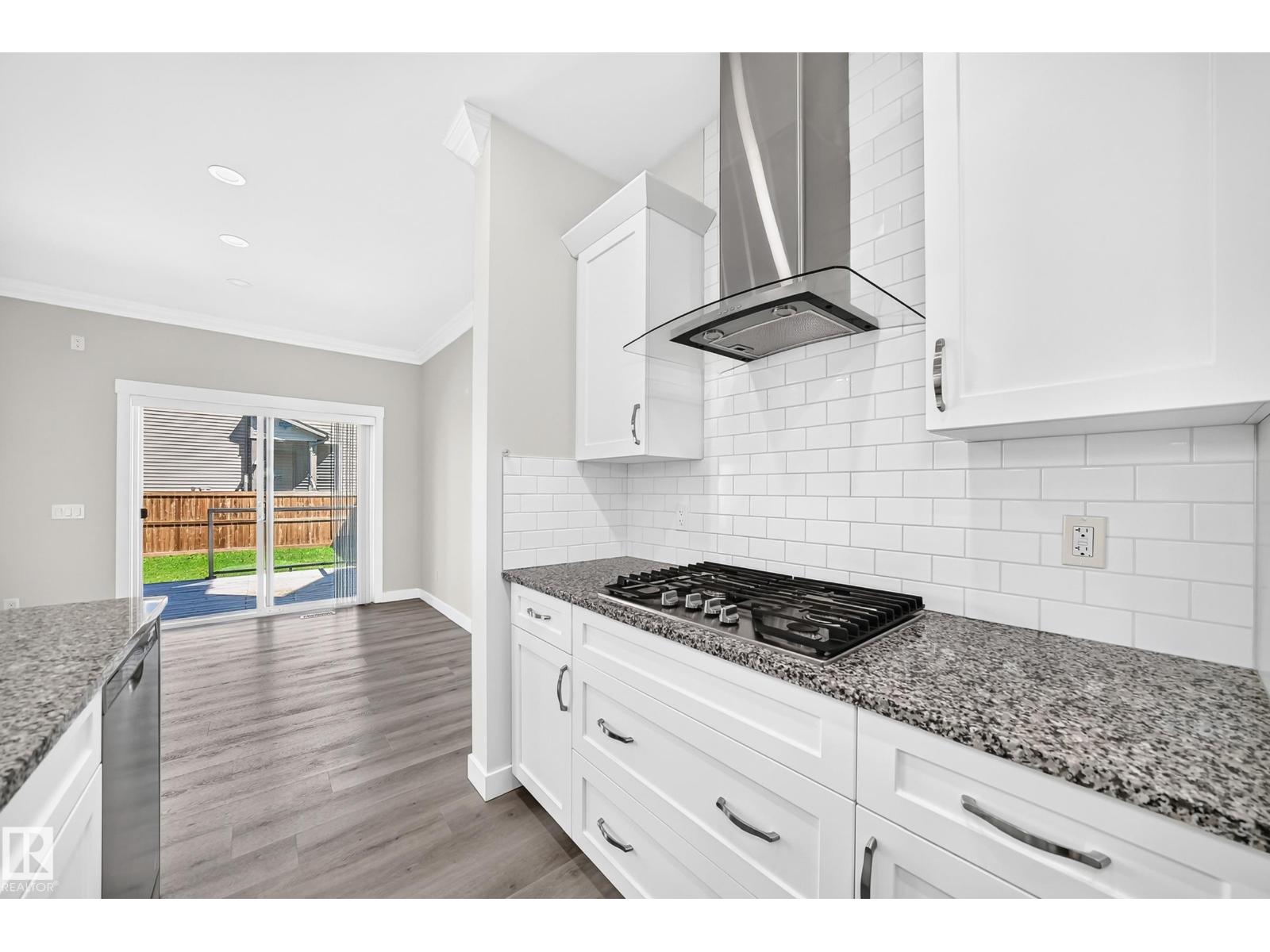 22910 96A AV NW - 11