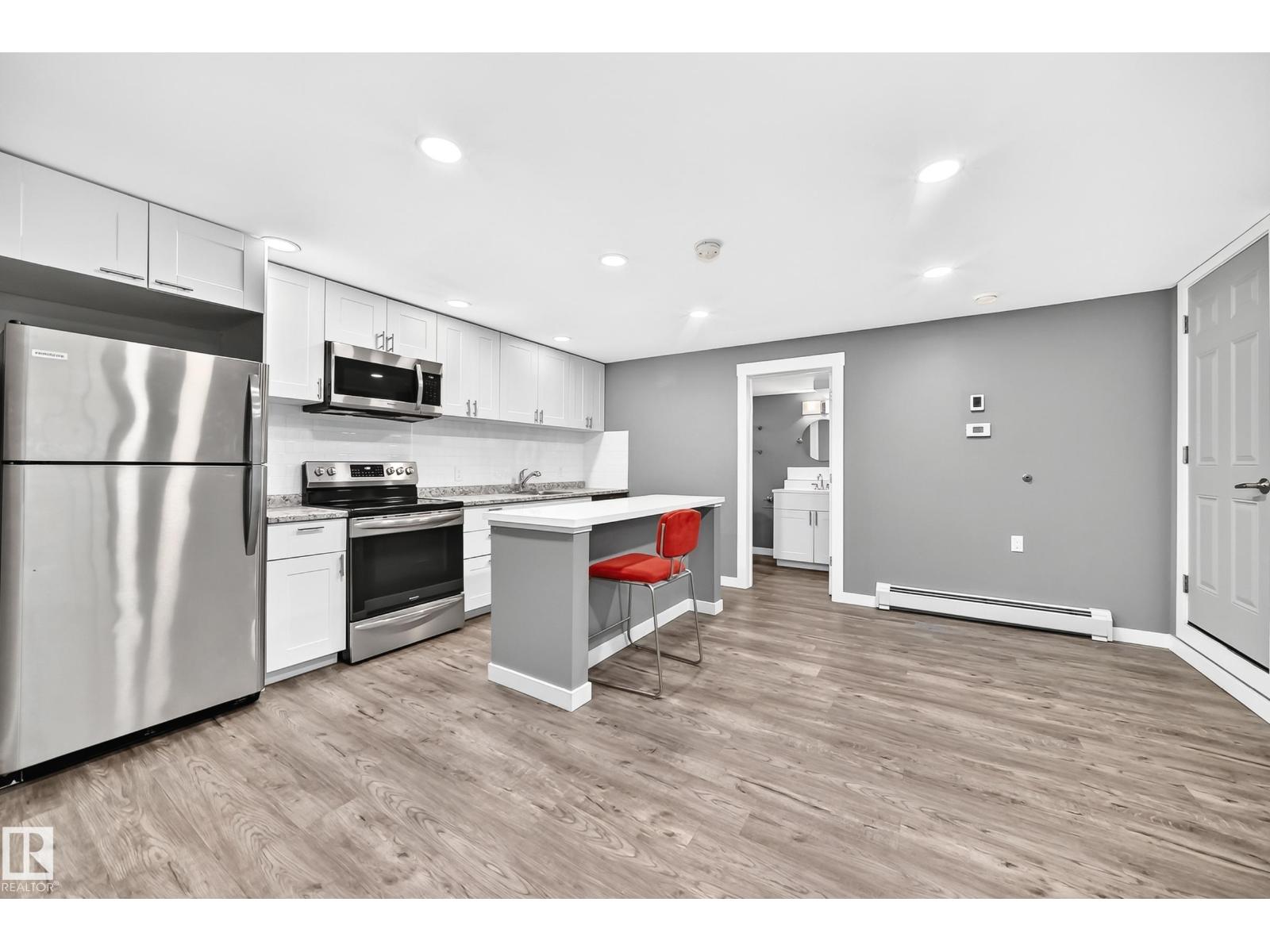 22910 96A AV NW - 52