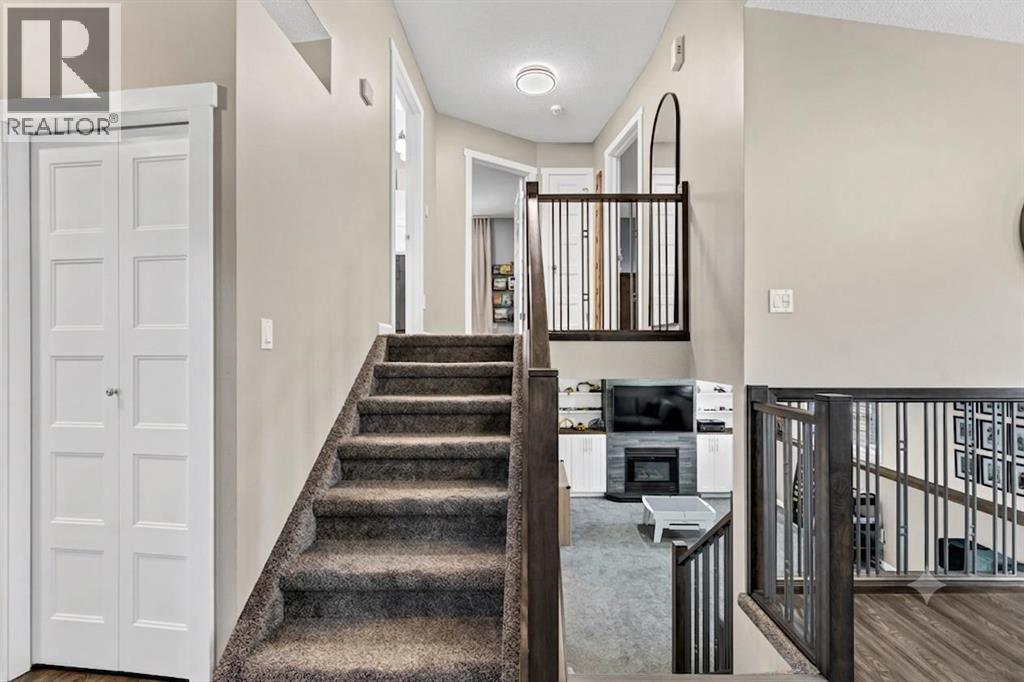 884 Ross Glen Drive SE — photo 19