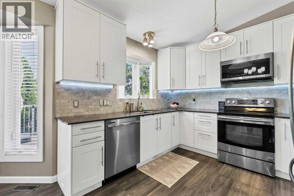 884 Ross Glen Drive SE — photo 13