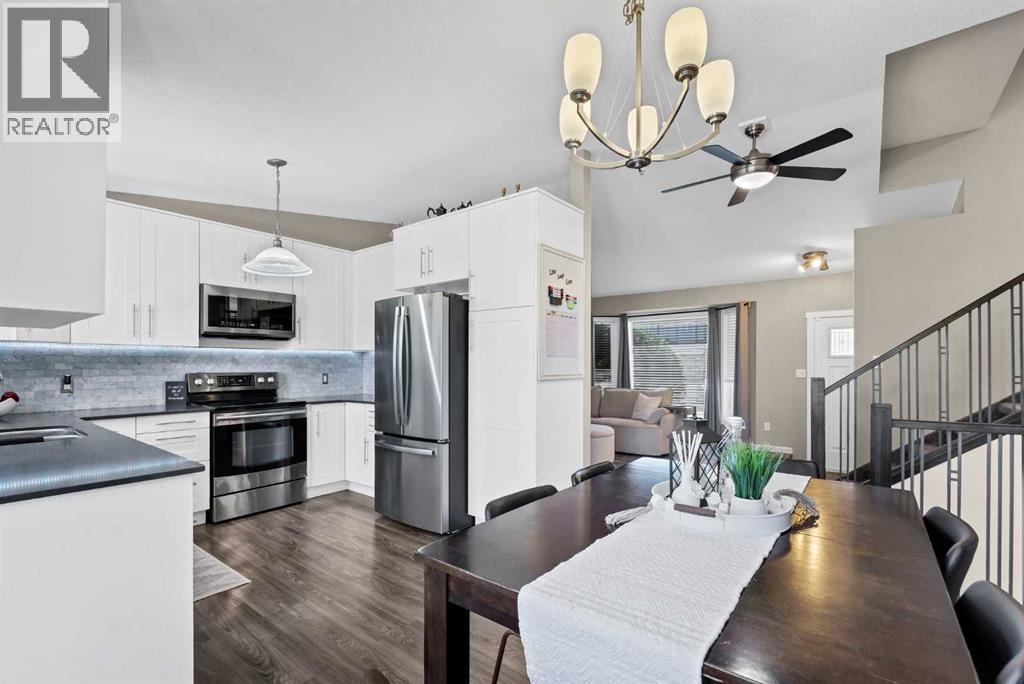 884 Ross Glen Drive SE — photo 11