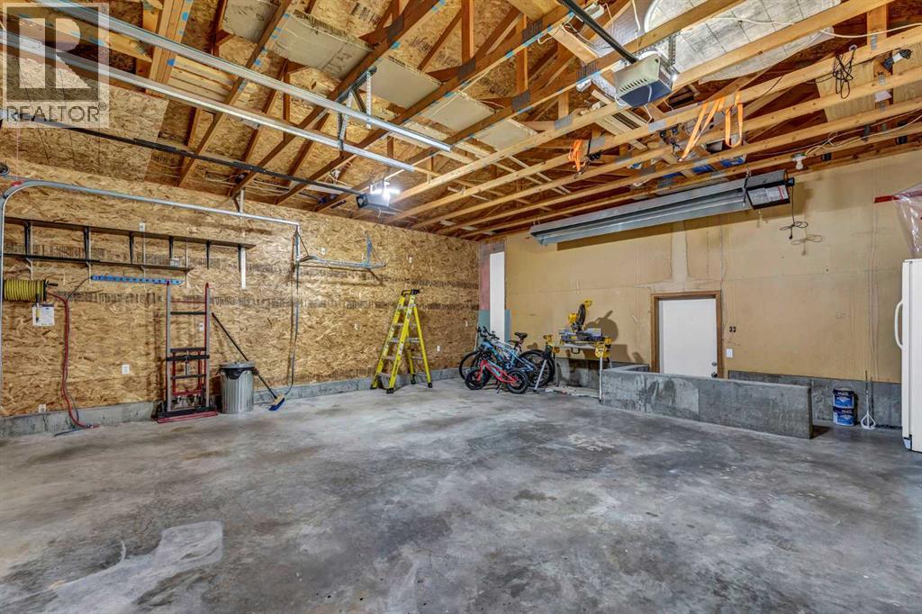 884 Ross Glen Drive SE — photo 37