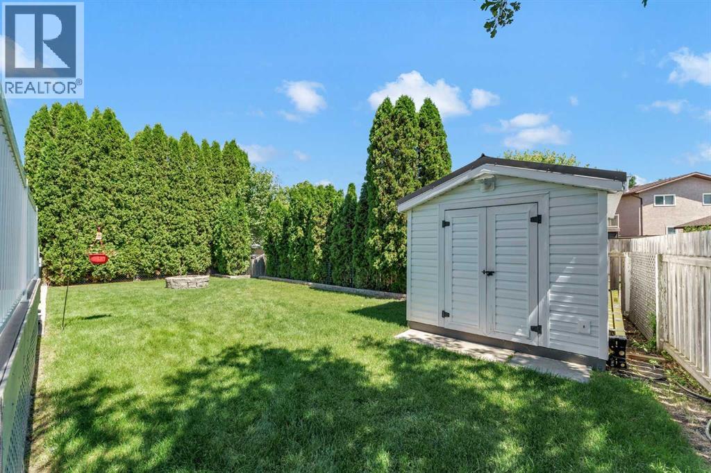 884 Ross Glen Drive SE — photo 44