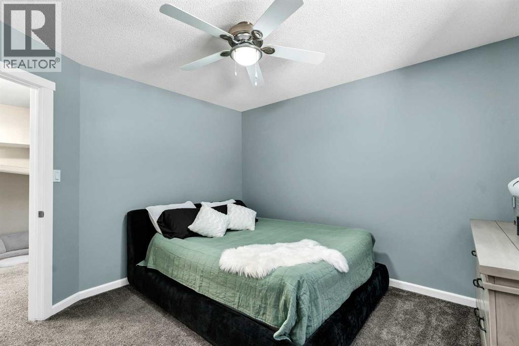 884 Ross Glen Drive SE — photo 26