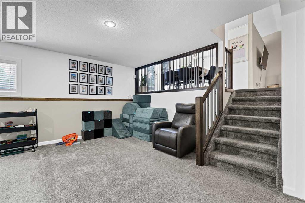 884 Ross Glen Drive SE — photo 30