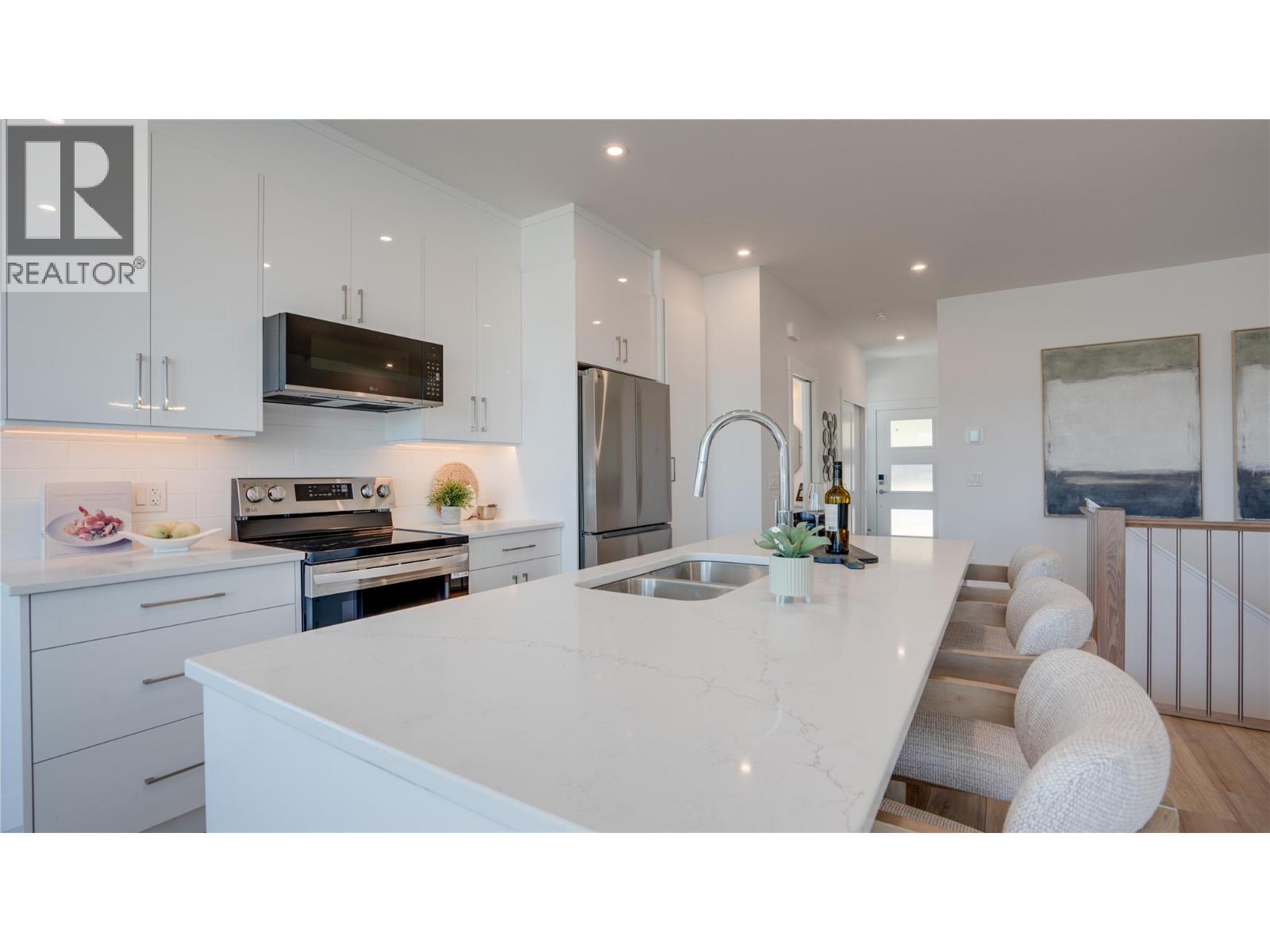 #3 1050 Mt Revelstoke Place - 5