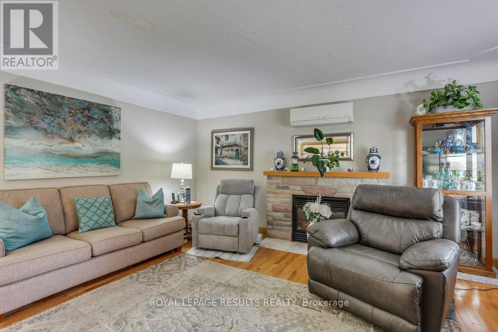 124623 SIMCOE STREET - 19