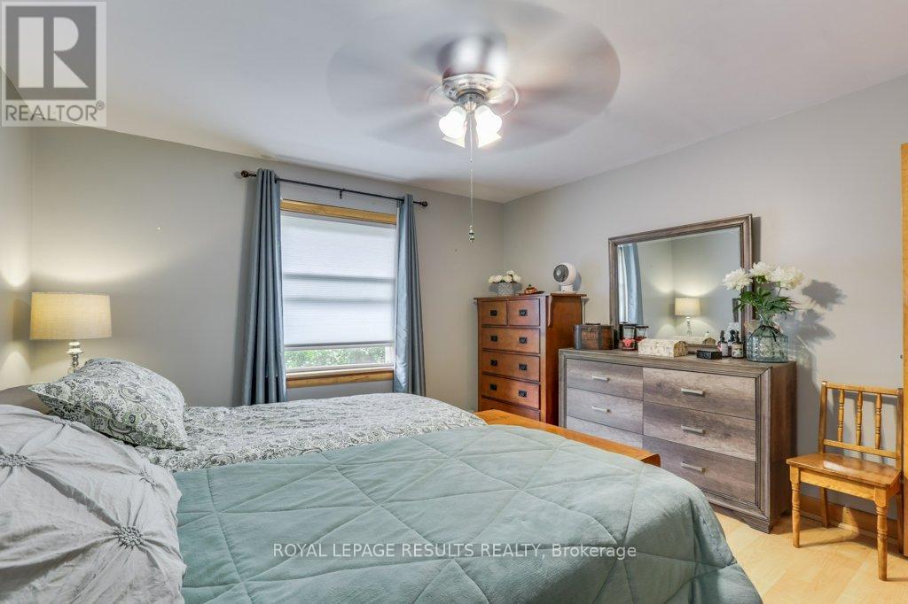 124623 SIMCOE STREET - 31