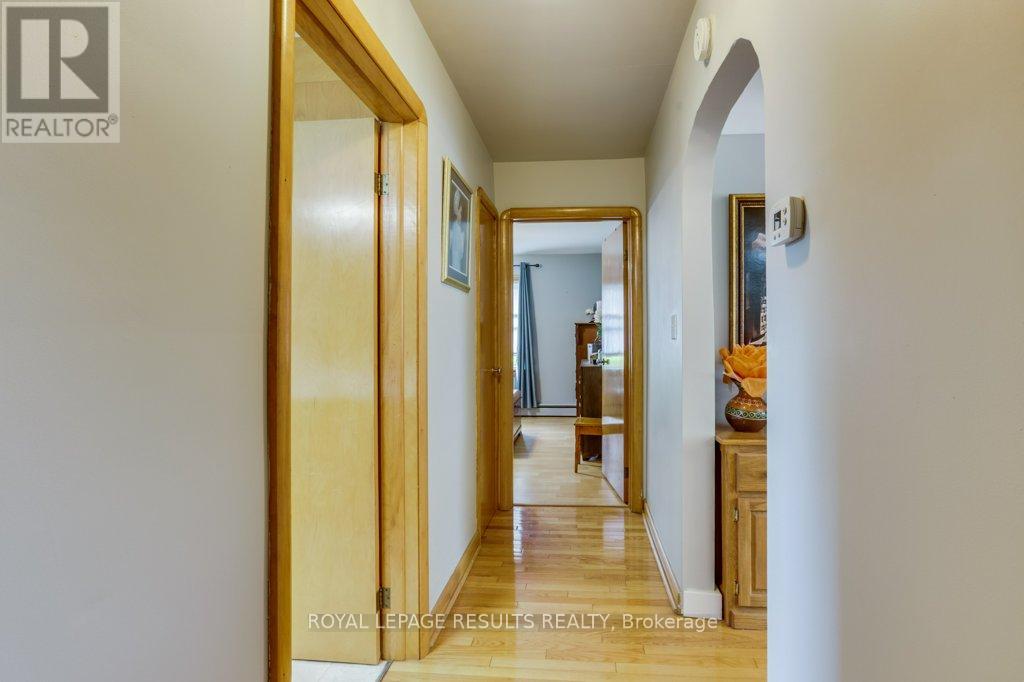 124623 SIMCOE STREET - 27