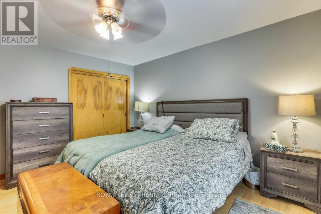 124623 SIMCOE STREET - 29