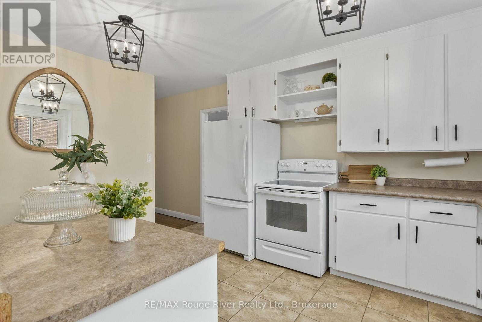 528 BARBARA STREET - 14