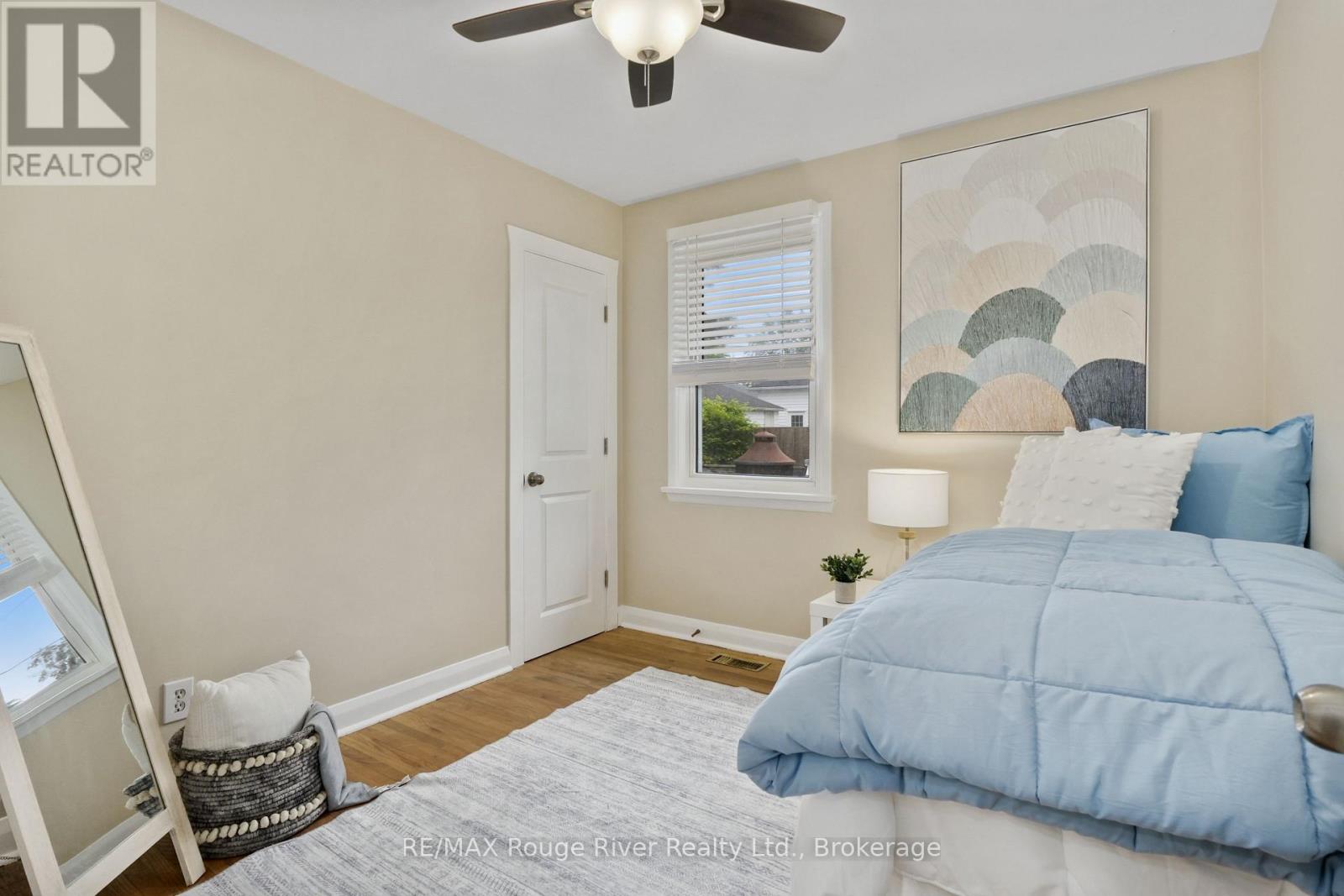528 BARBARA STREET - 16