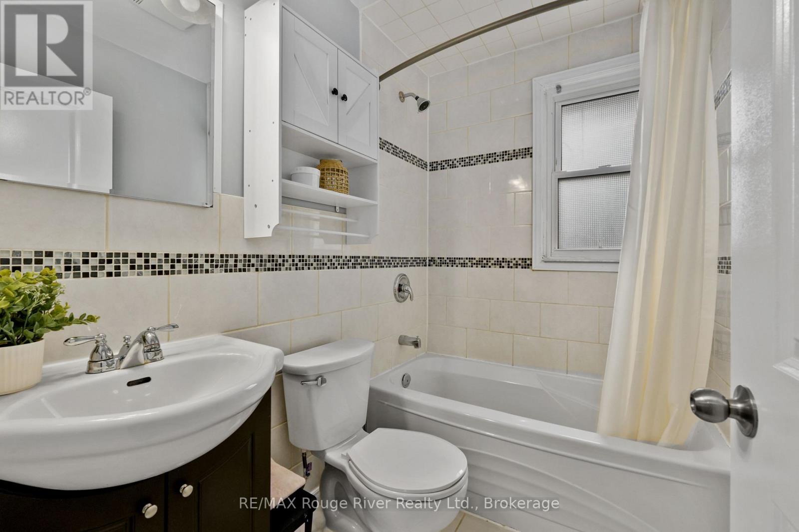 528 BARBARA STREET - 17