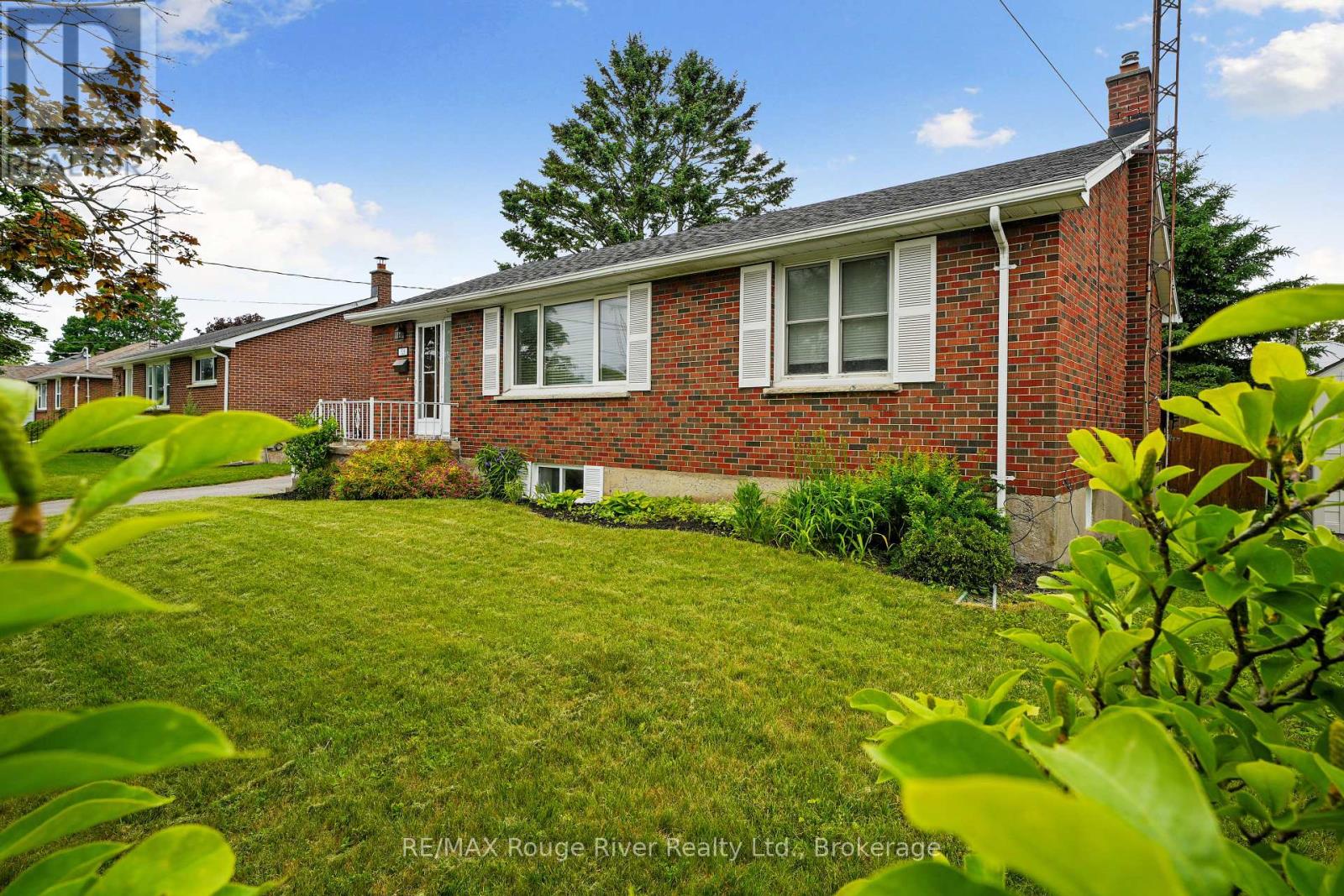 528 BARBARA STREET - 2