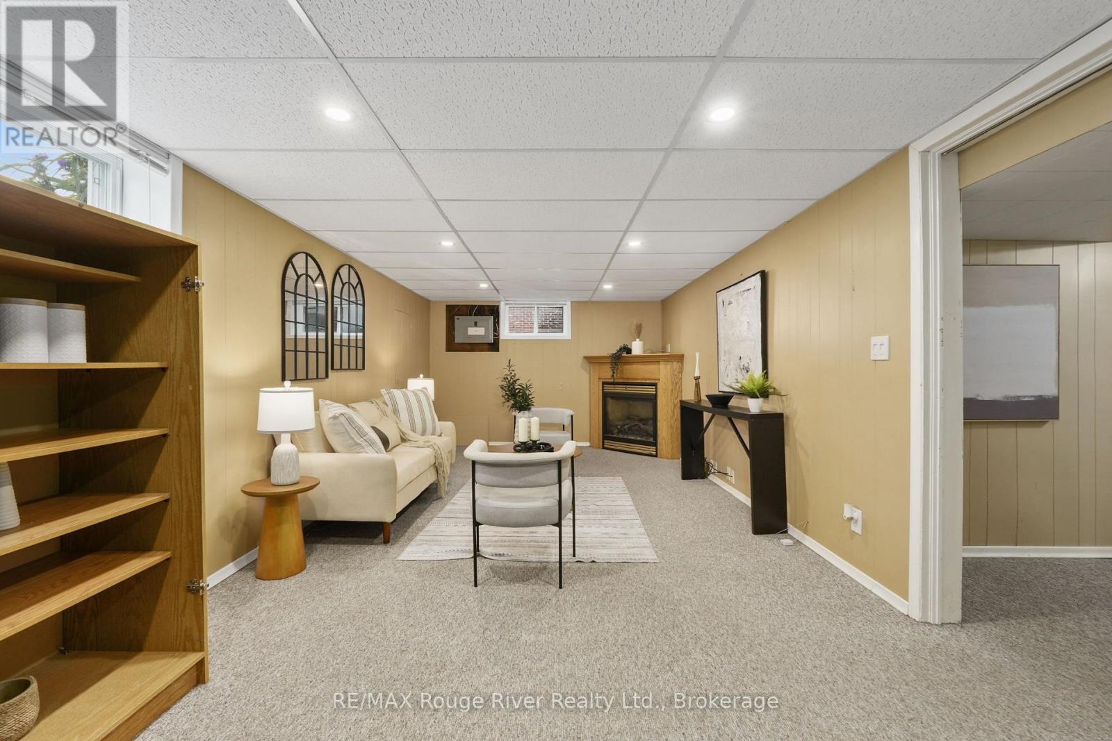 528 BARBARA STREET - 25