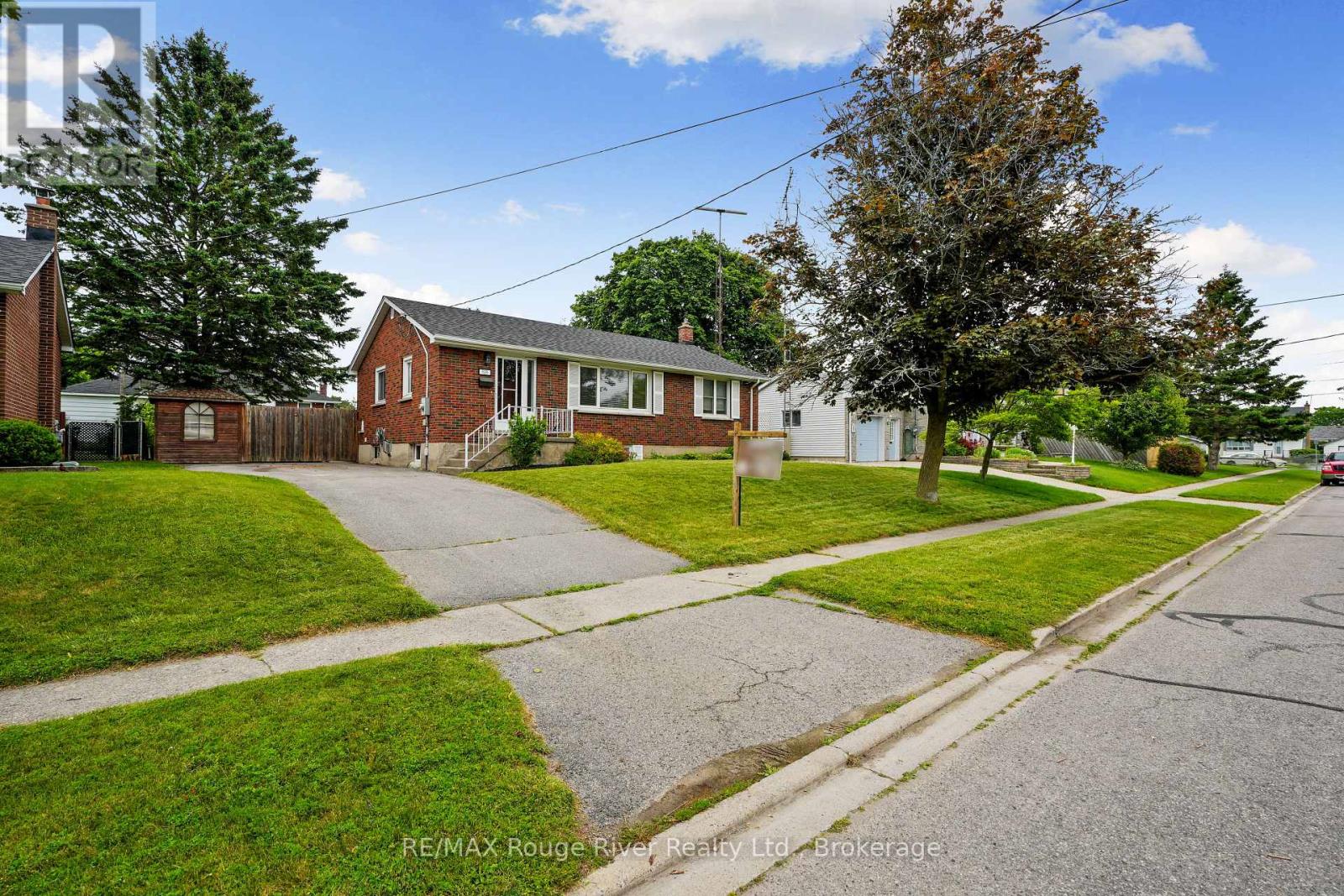 528 BARBARA STREET - 3