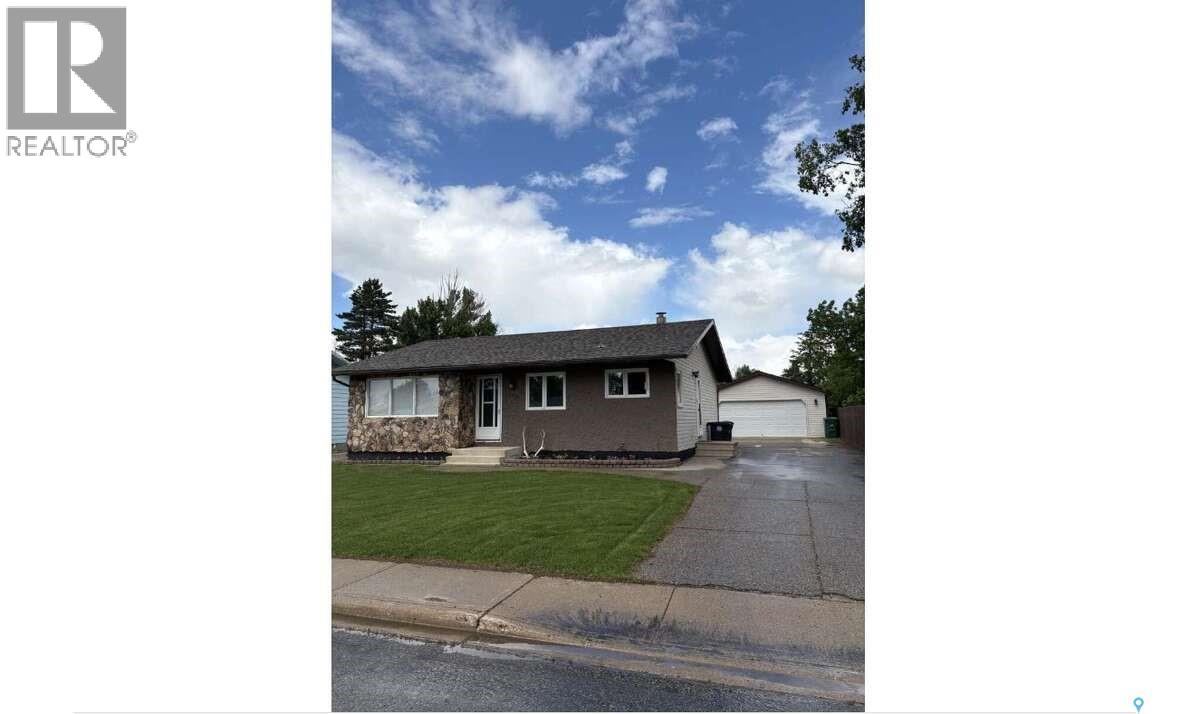 405 7th AVENUE W - 1
