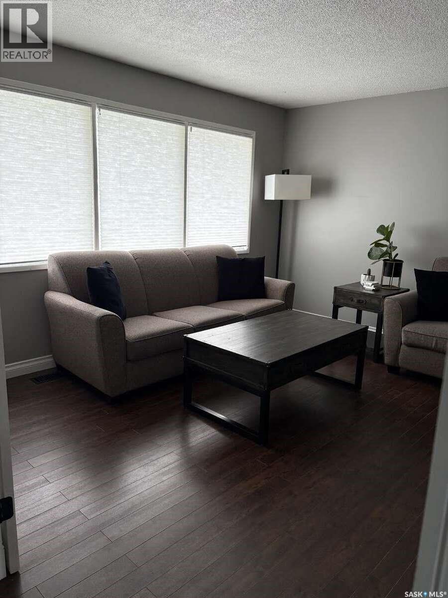 405 7th AVENUE W - 10
