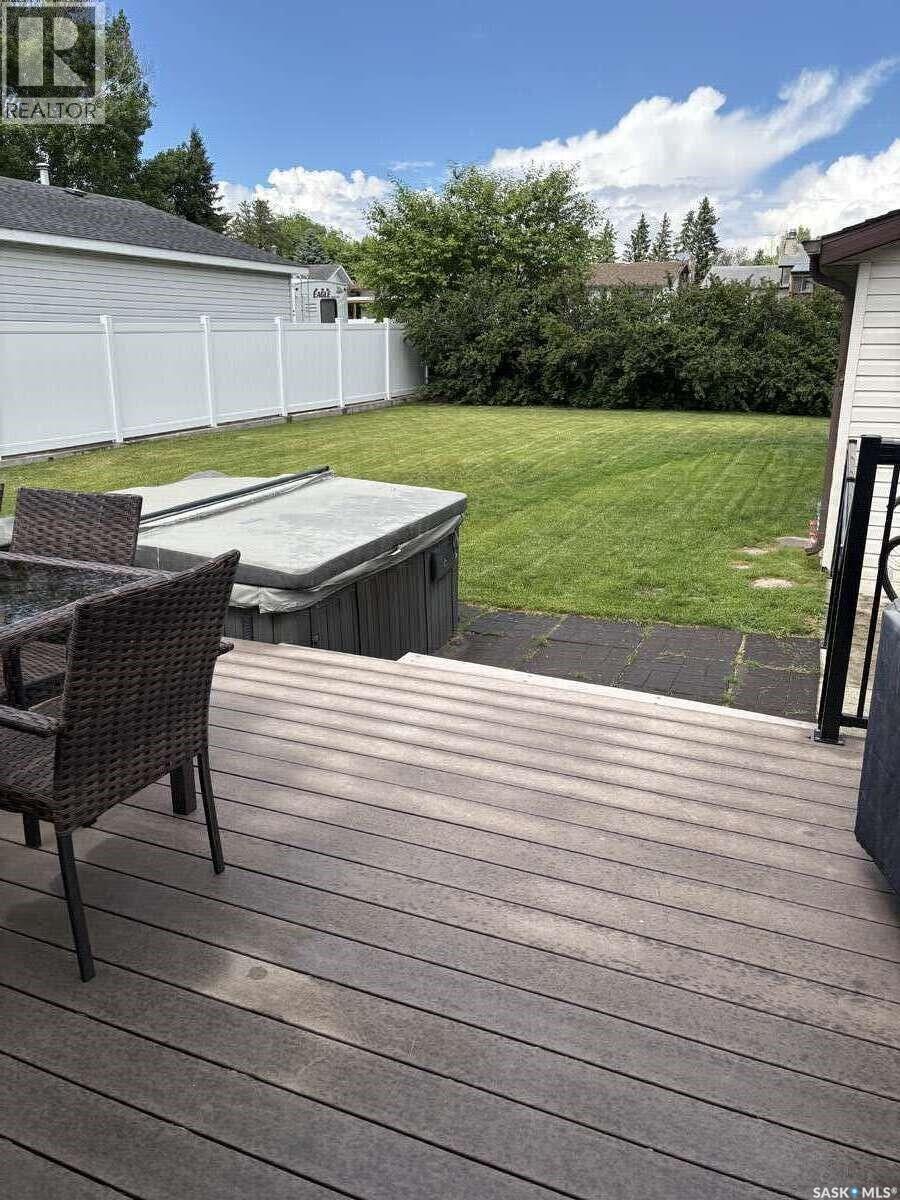 405 7th AVENUE W - 15