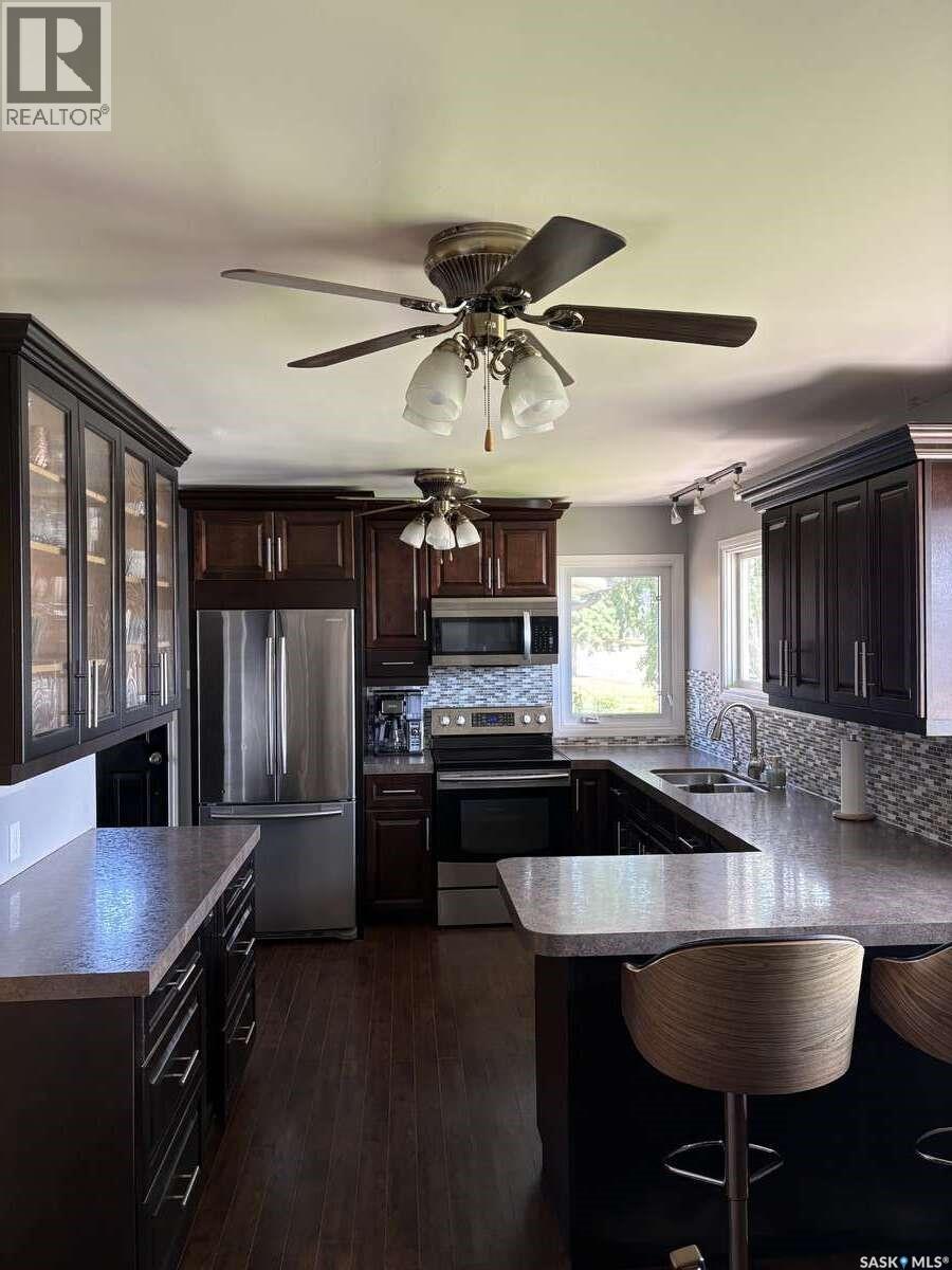 405 7th AVENUE W - 3