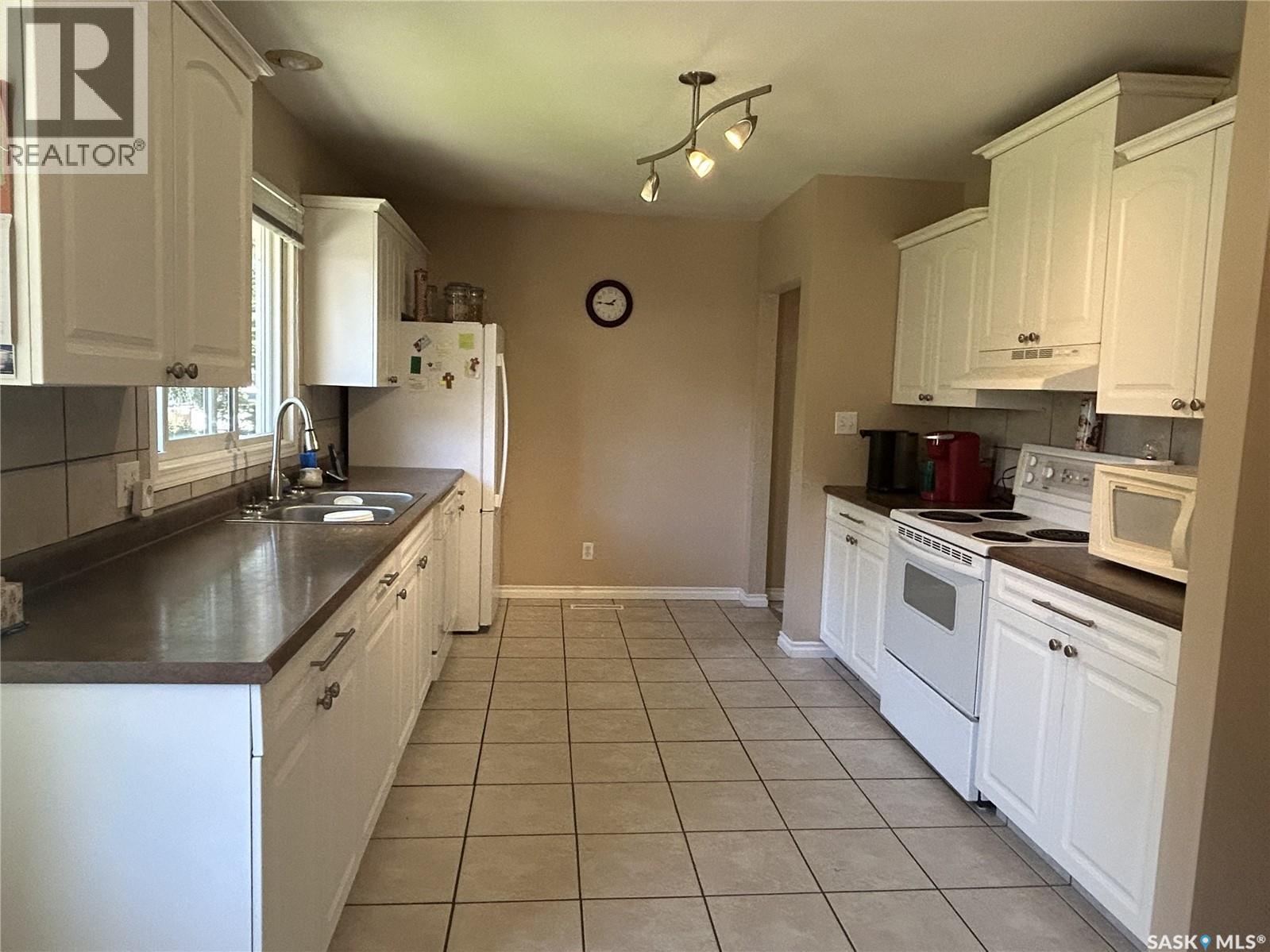 231 Duncan ROAD - 10