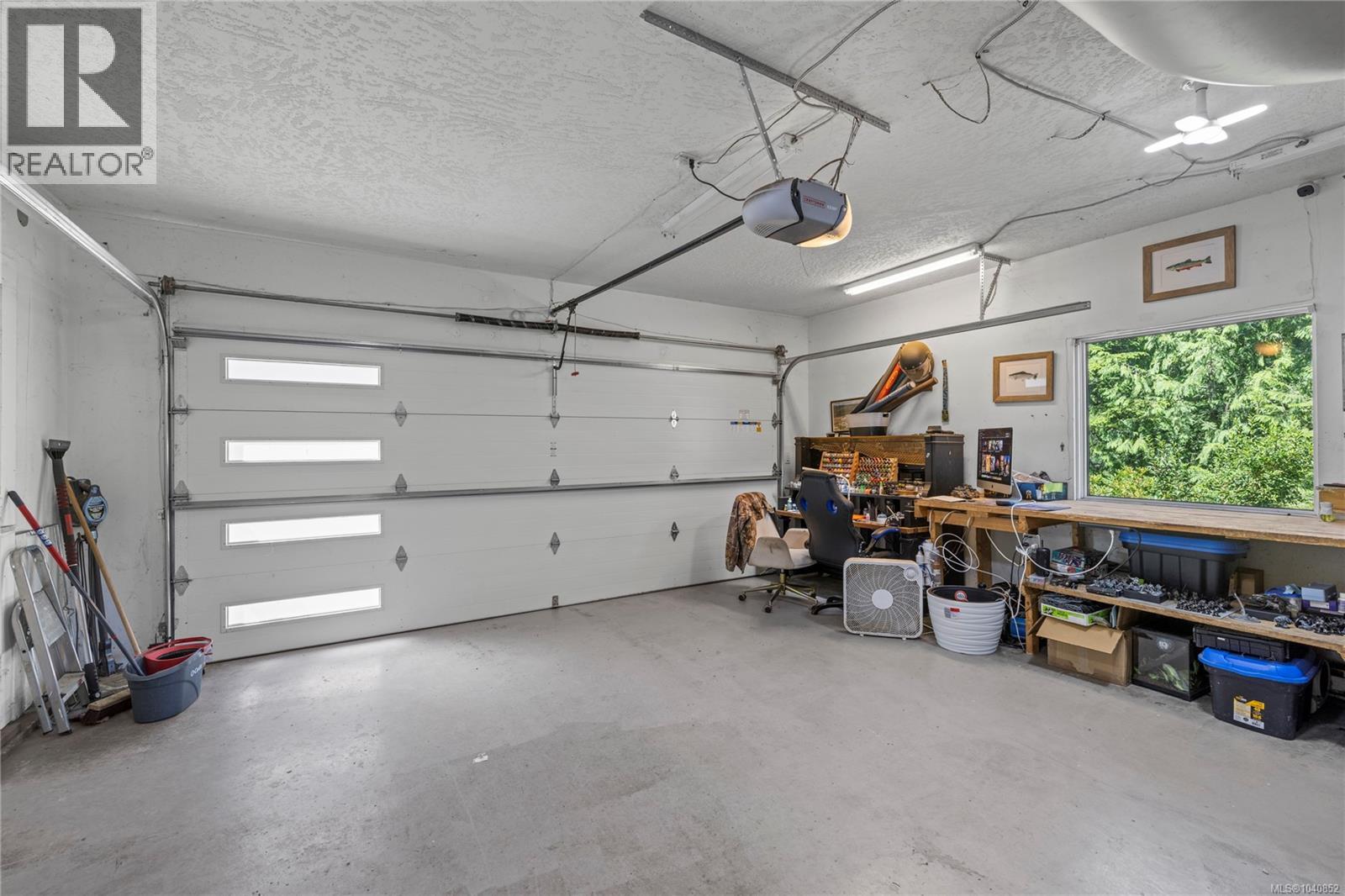 1691 Meadowood Way - 17