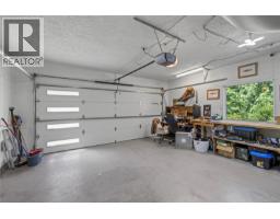 1691 Meadowood Way, Qualicum Beach, BC V9K2S3 Photo 17