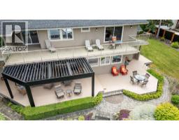 777 Coubeaux Place, Sorrento, BC V0E2W1 Photo 30