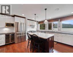777 Coubeaux Place, Sorrento, BC V0E2W1 Photo 39
