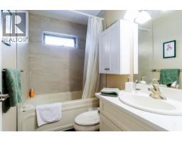 777 Coubeaux Place, Sorrento, BC V0E2W1 Photo 68