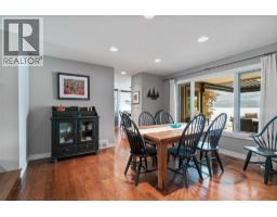 777 Coubeaux Place, Sorrento, BC V0E2W1 Photo 42