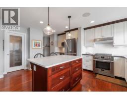 777 Coubeaux Place, Sorrento, BC V0E2W1 Photo 34