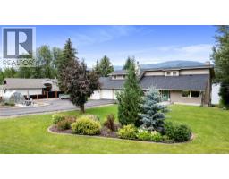 2pc Bathroom - 777 Coubeaux Place, Sorrento, BC V0E2W1 Photo 13