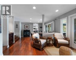 777 Coubeaux Place, Sorrento, BC V0E2W1 Photo 41