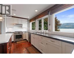 777 Coubeaux Place, Sorrento, BC V0E2W1 Photo 33