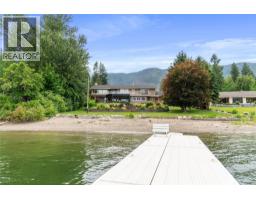 777 Coubeaux Place, Sorrento, BC V0E2W1 Photo 94