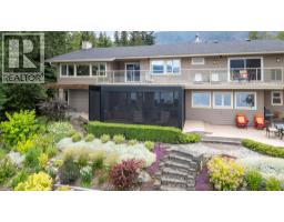2pc Bathroom - 777 Coubeaux Place, Sorrento, BC V0E2W1 Photo 16