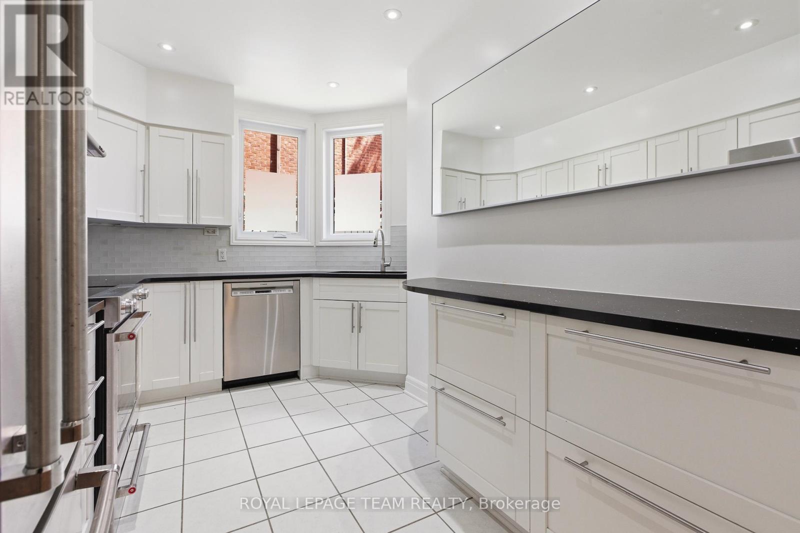 #107 499 SUNNYSIDE AVENUE W - 14