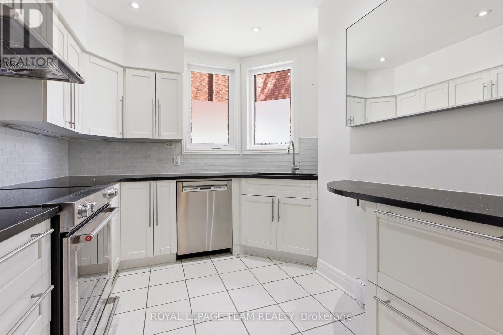 #107 499 SUNNYSIDE AVENUE W - 19