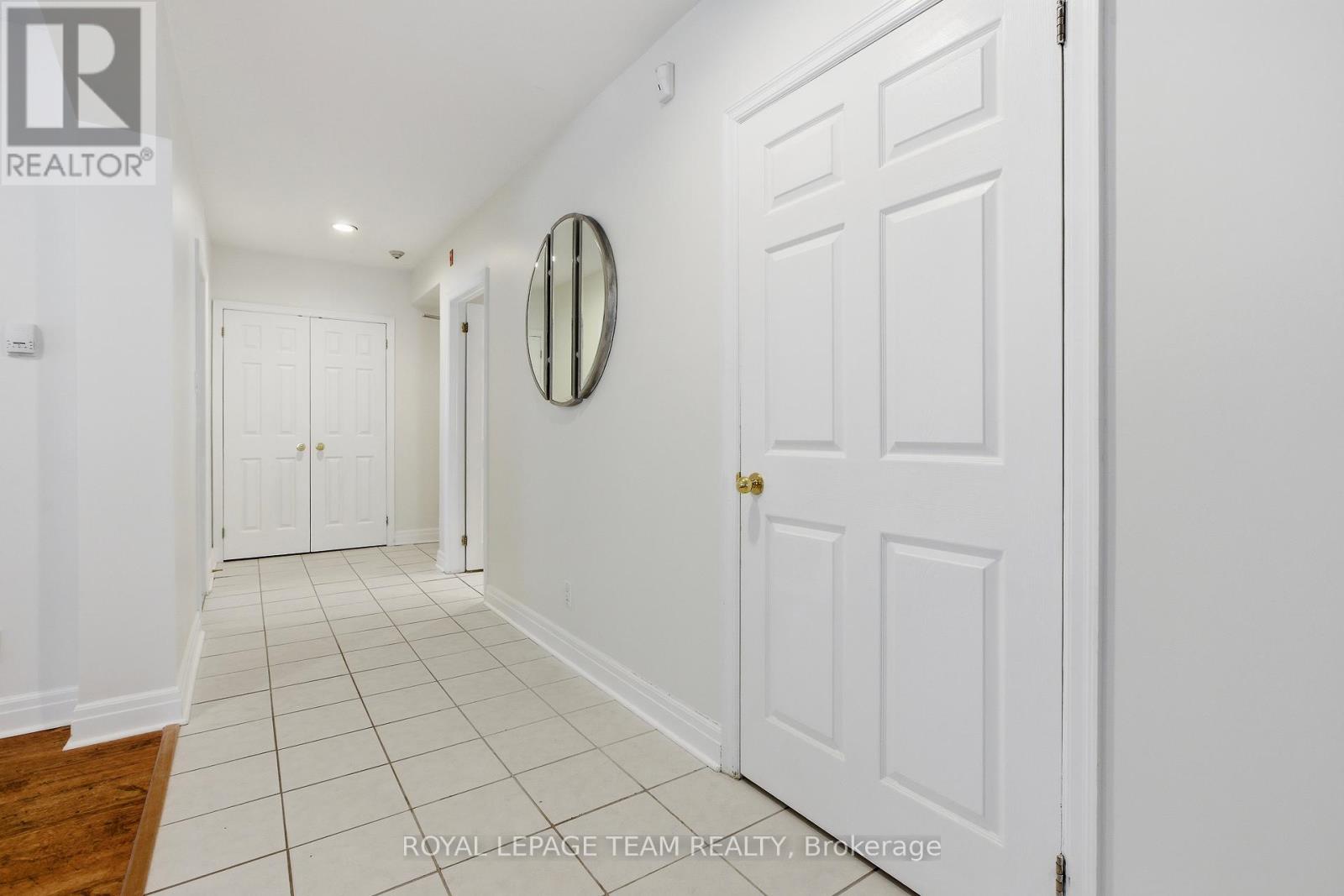 #107 499 SUNNYSIDE AVENUE W - 32