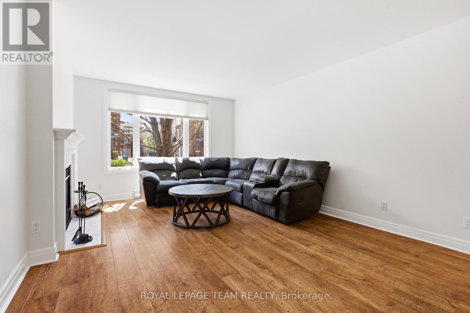 #107 499 SUNNYSIDE AVENUE W - 8