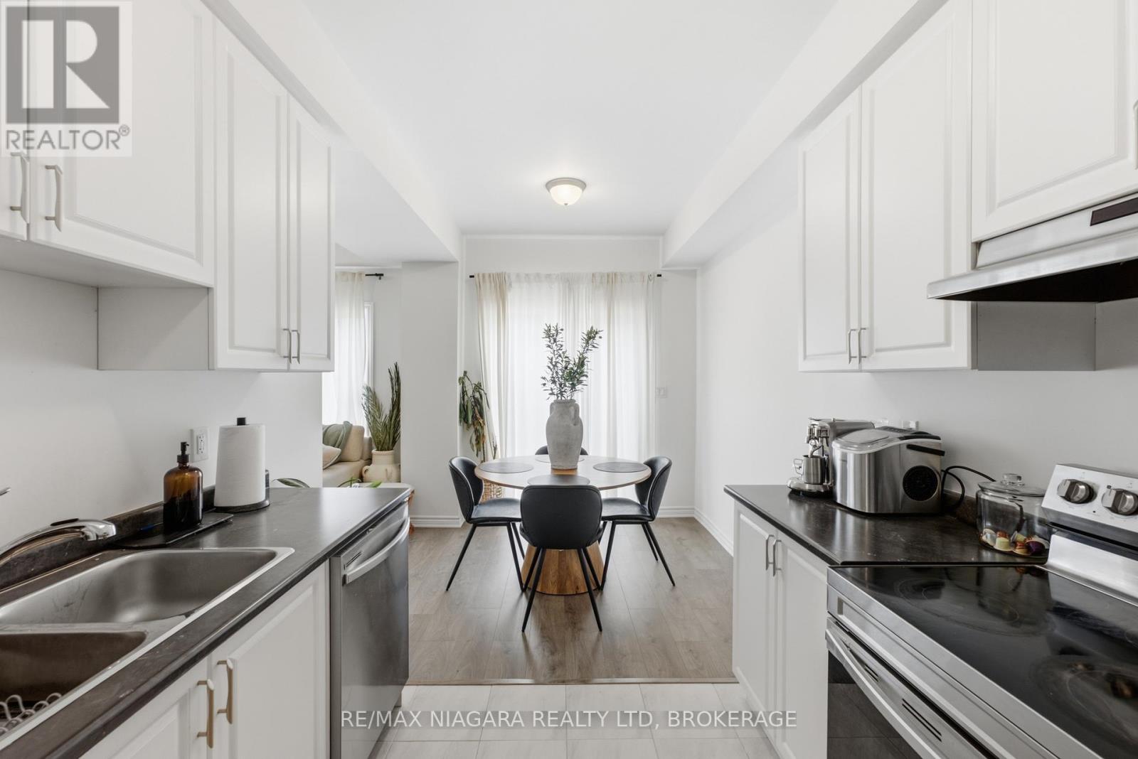 56 SAPPHIRE WAY - 10