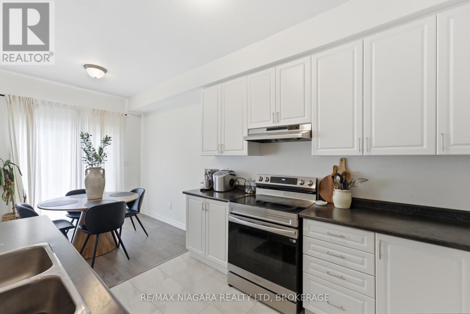 56 SAPPHIRE WAY - 11