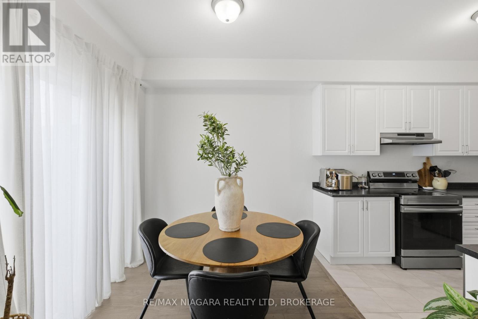 56 SAPPHIRE WAY - 16