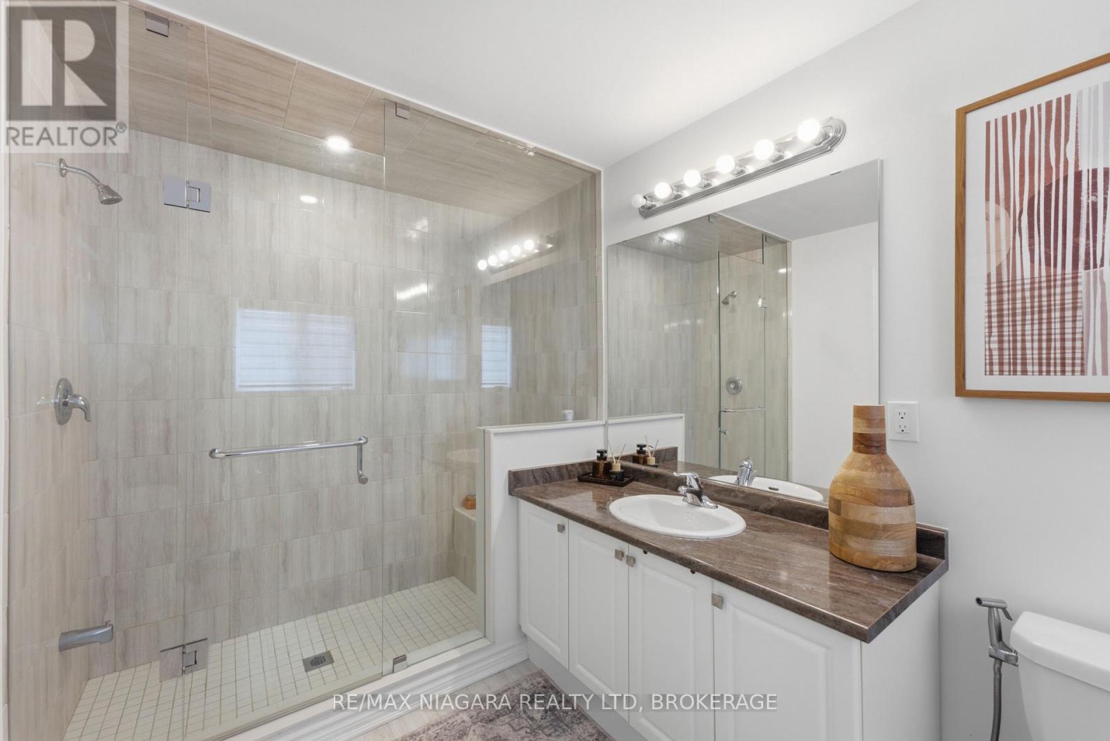 56 SAPPHIRE WAY - 24